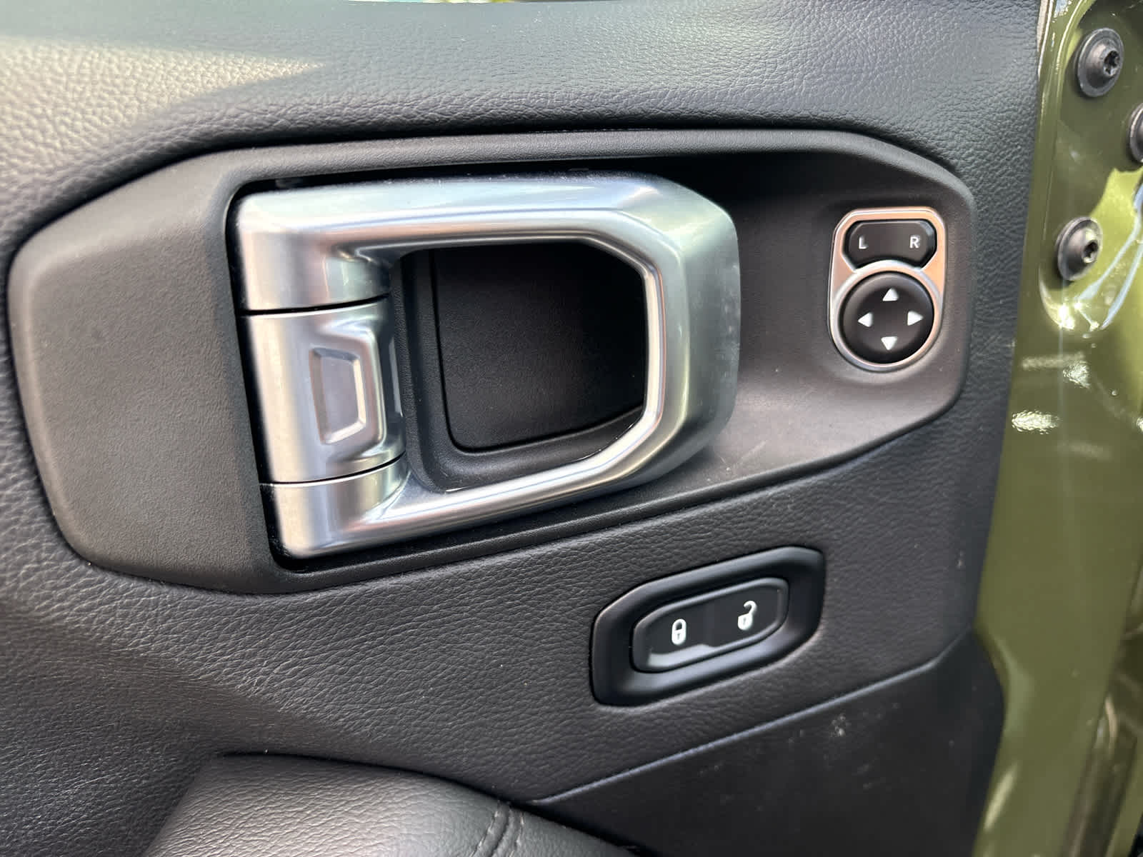 2023 Jeep Wrangler Sahara Altitude
