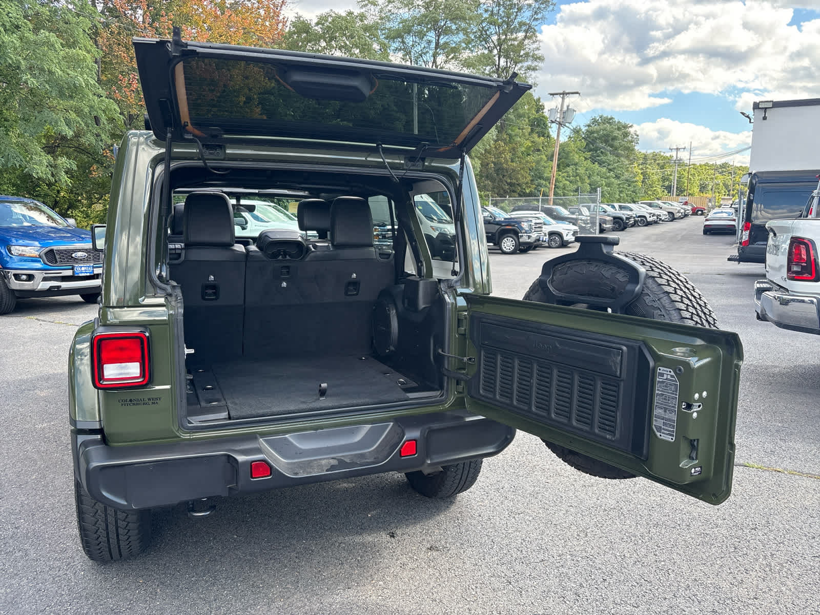2023 Jeep Wrangler Sahara Altitude