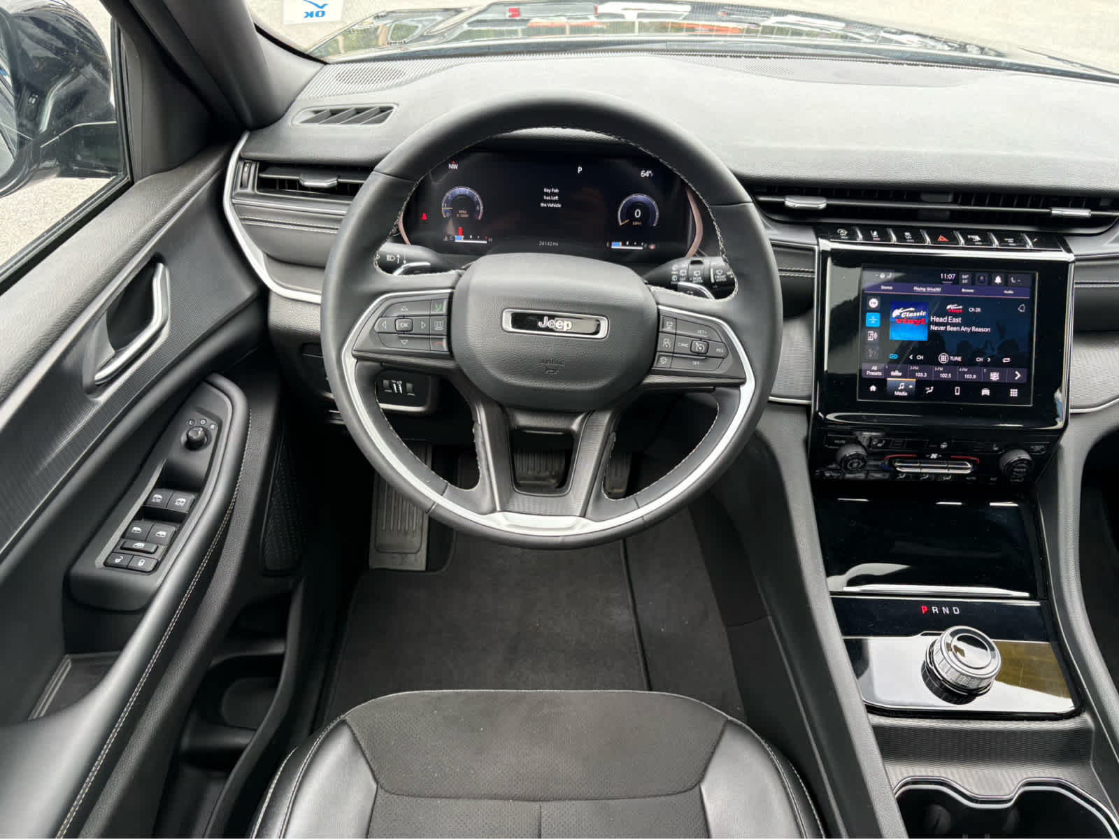 2023 Jeep Grand Cherokee Base