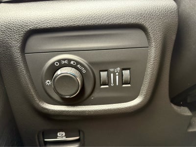 2023 Jeep Grand Cherokee Base