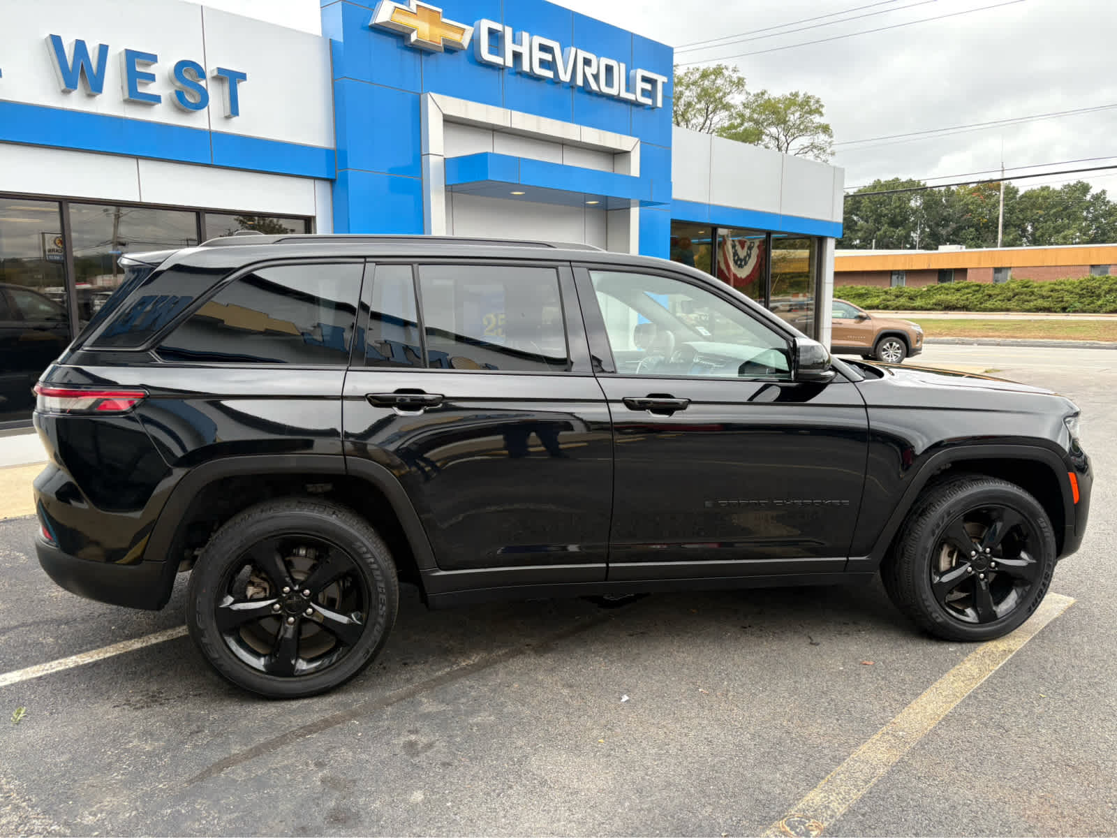 2023 Jeep Grand Cherokee Base