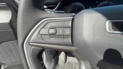 2023 Jeep Grand Cherokee Base