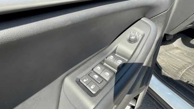 2023 Jeep Grand Cherokee Base