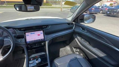 2023 Jeep Grand Cherokee Base