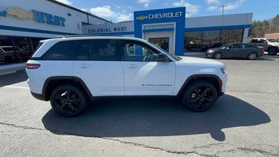 2023 Jeep Grand Cherokee Base