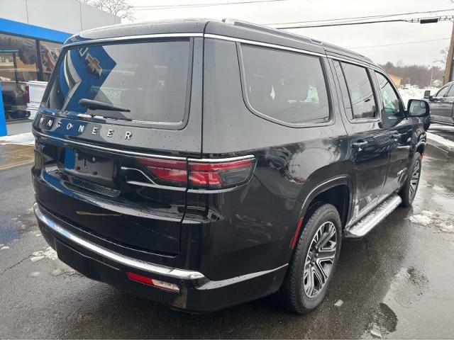 2023 Jeep Wagoneer Base