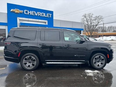 2023 Jeep Wagoneer Base