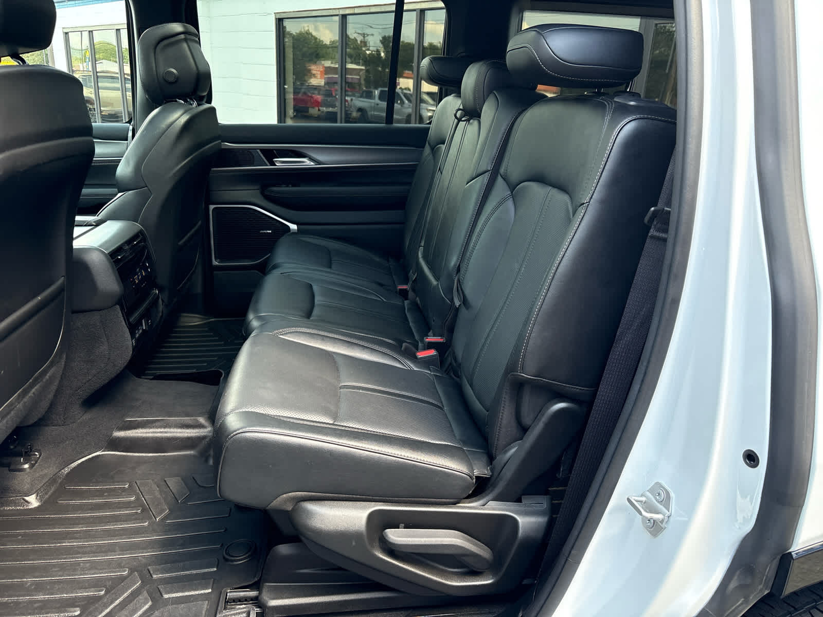 2023 Jeep Wagoneer Series II Carbide