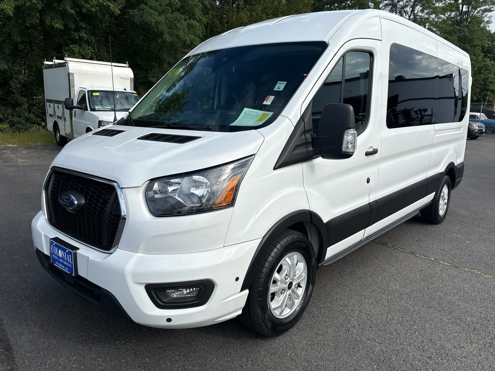 2025 Ford Transit Passenger Wagon XL
