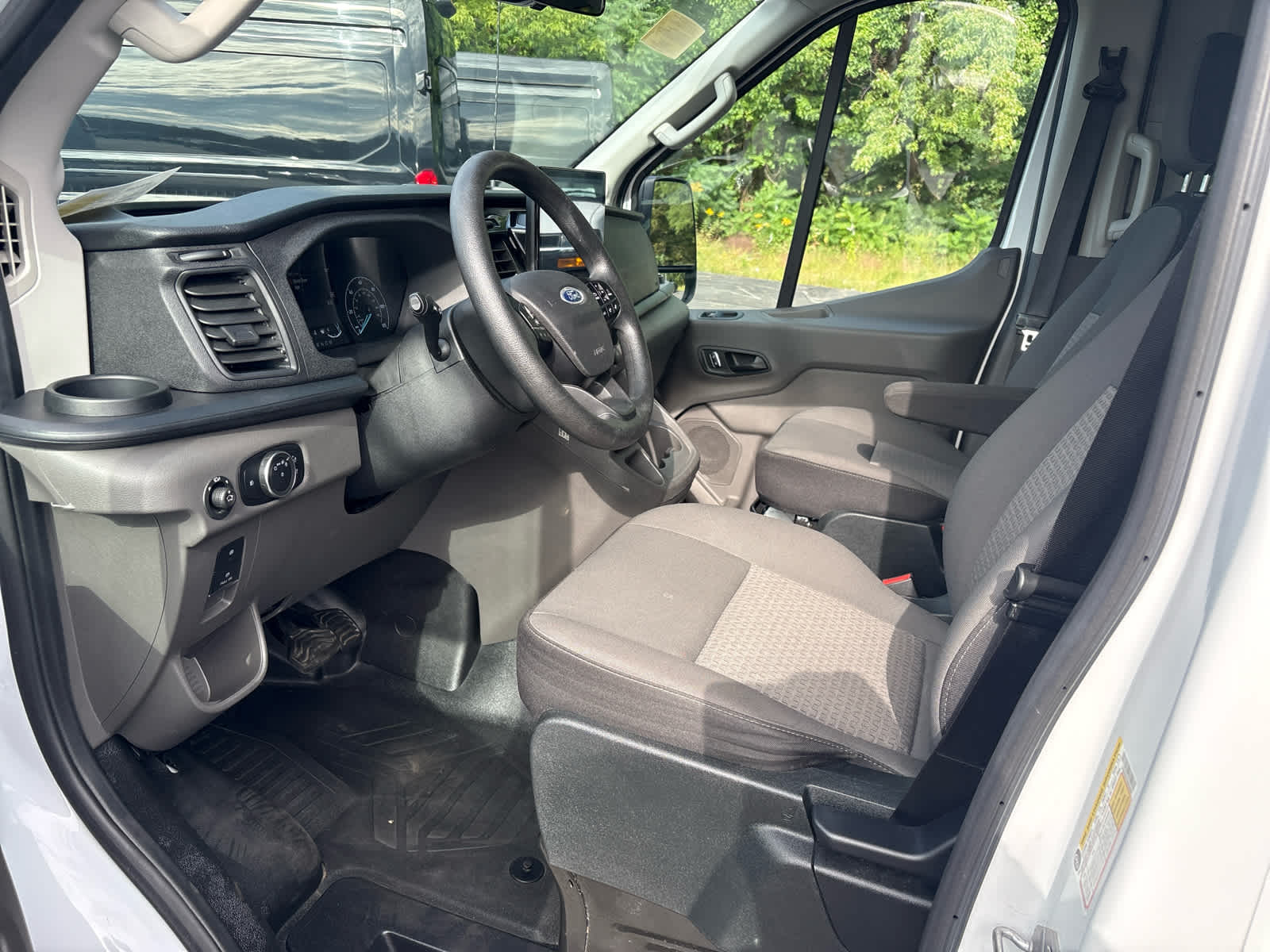 2025 Ford Transit Passenger Wagon XL