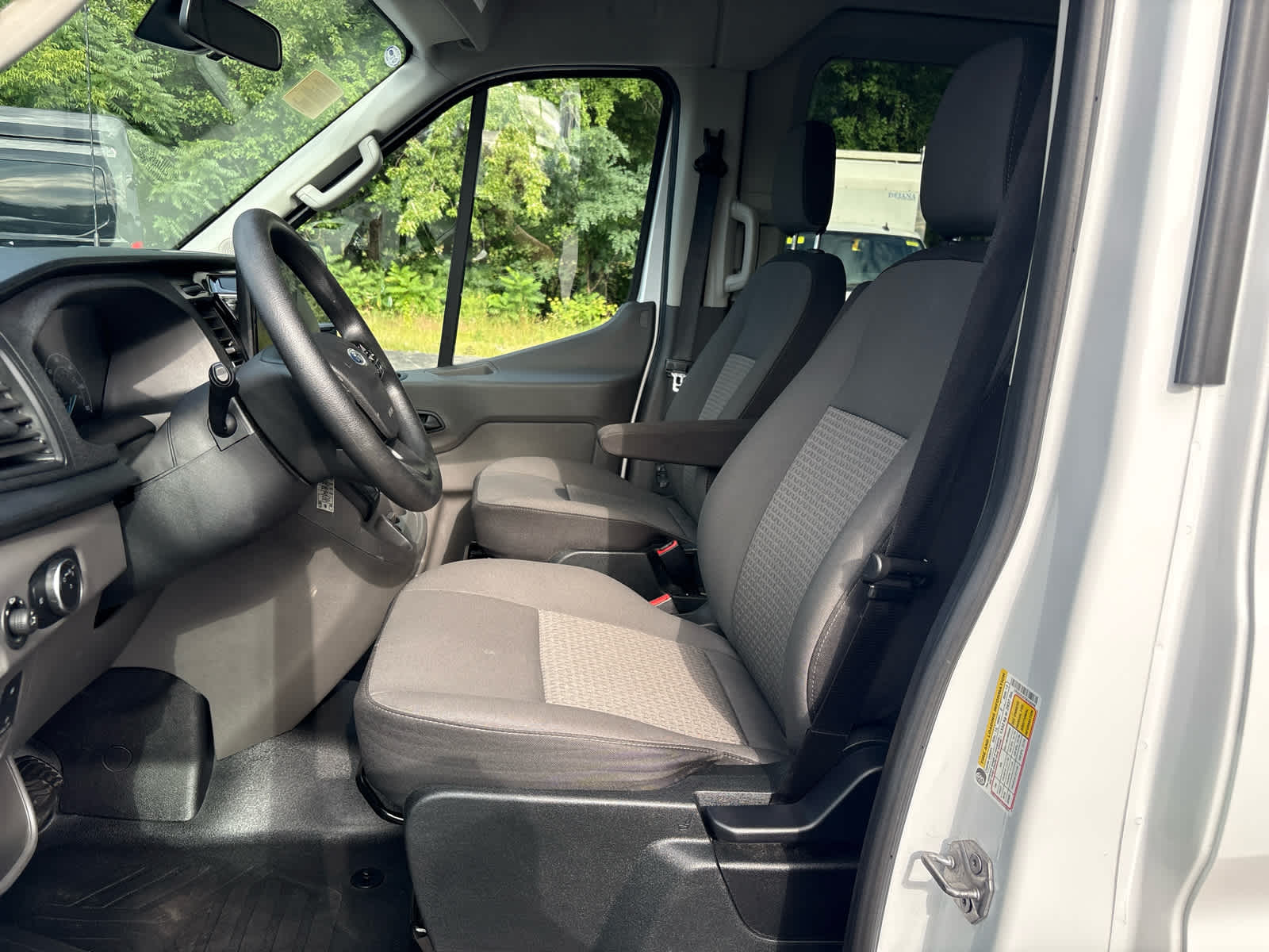 2025 Ford Transit Passenger Wagon XL