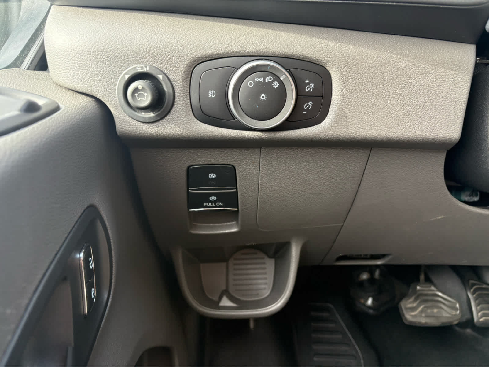 2025 Ford Transit Passenger Wagon XL