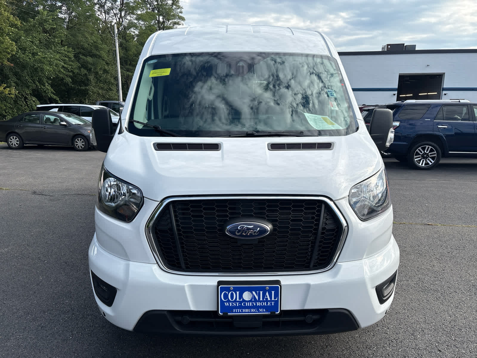 2025 Ford Transit Passenger Wagon XL