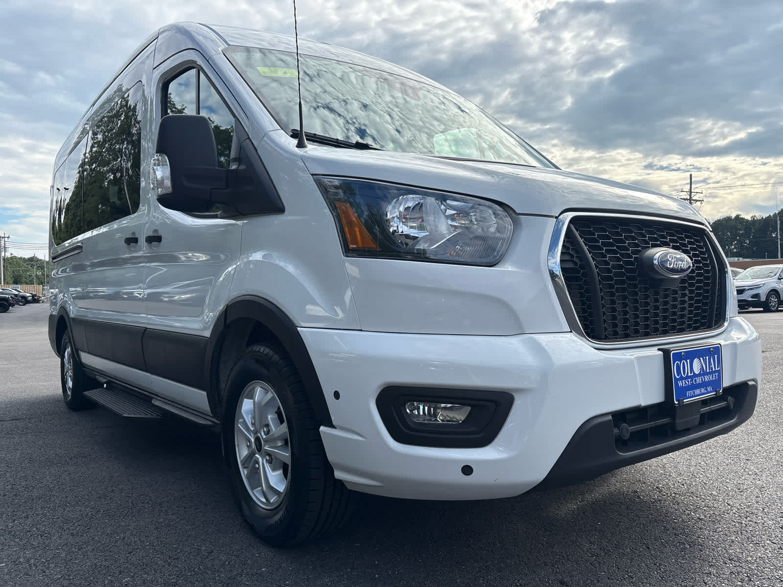 2025 Ford Transit Passenger Wagon XL