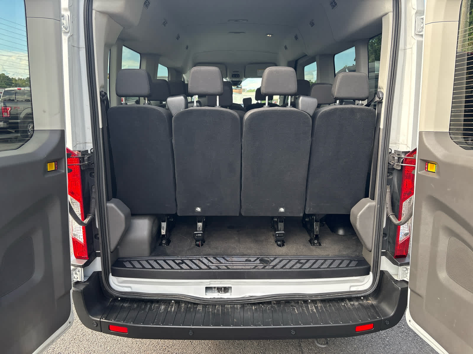 2025 Ford Transit Passenger Wagon XL