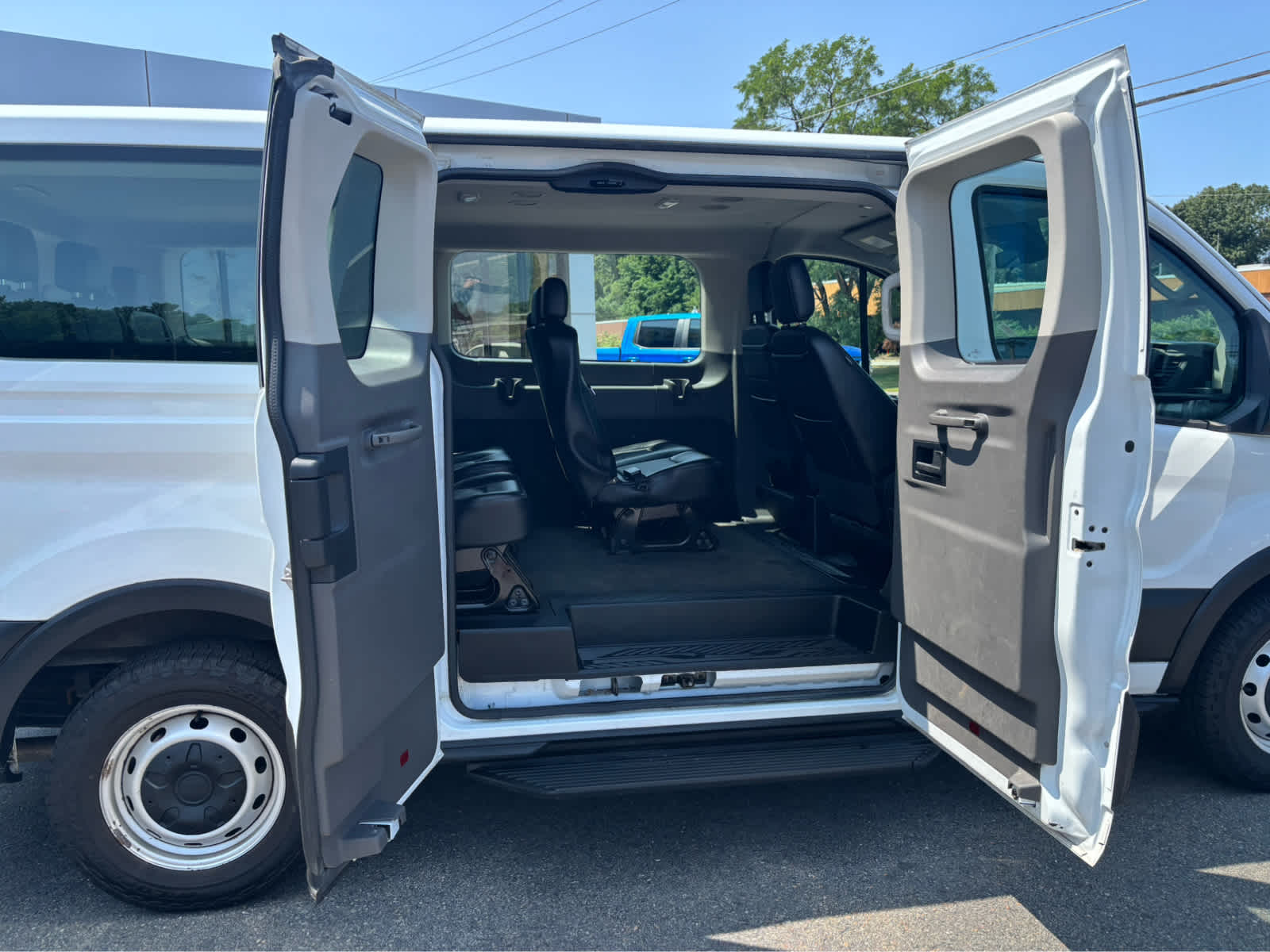 2020 Ford Transit Passenger Wagon XL