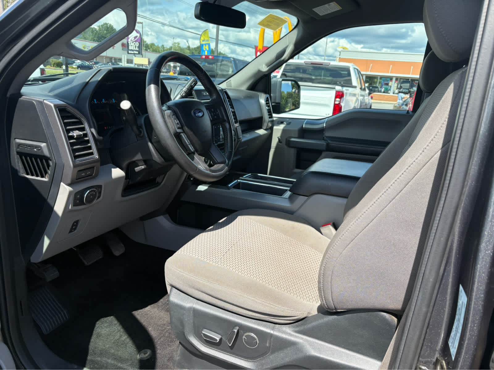 2017 Ford F-150 Base