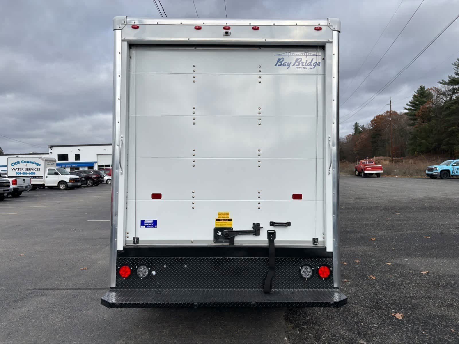 2025 Chevrolet Express Cutaway 3500 Base