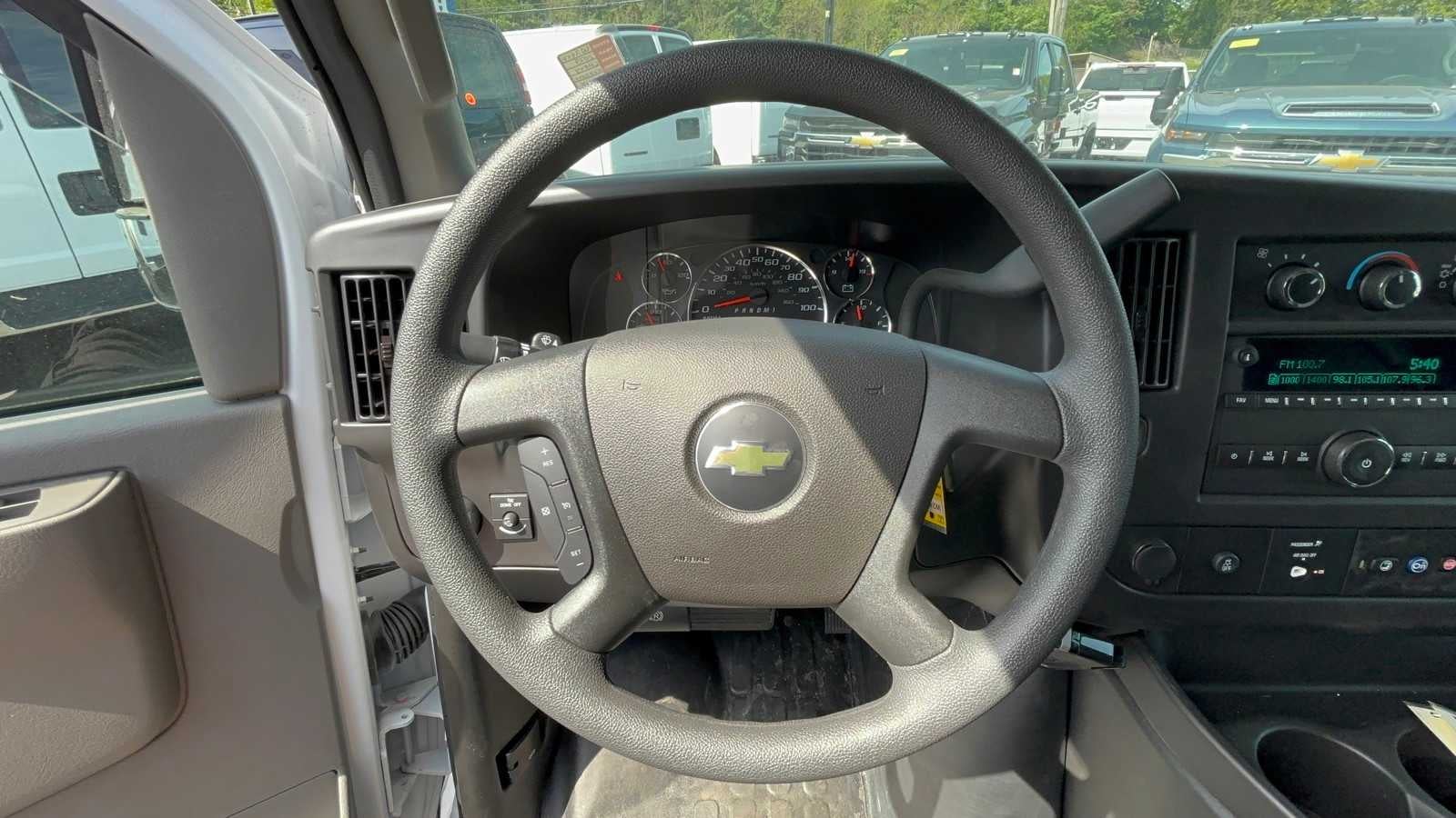 2024 Chevrolet Express Cutaway 3500 Base