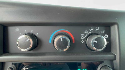 2024 Chevrolet Express Cutaway 3500 Base