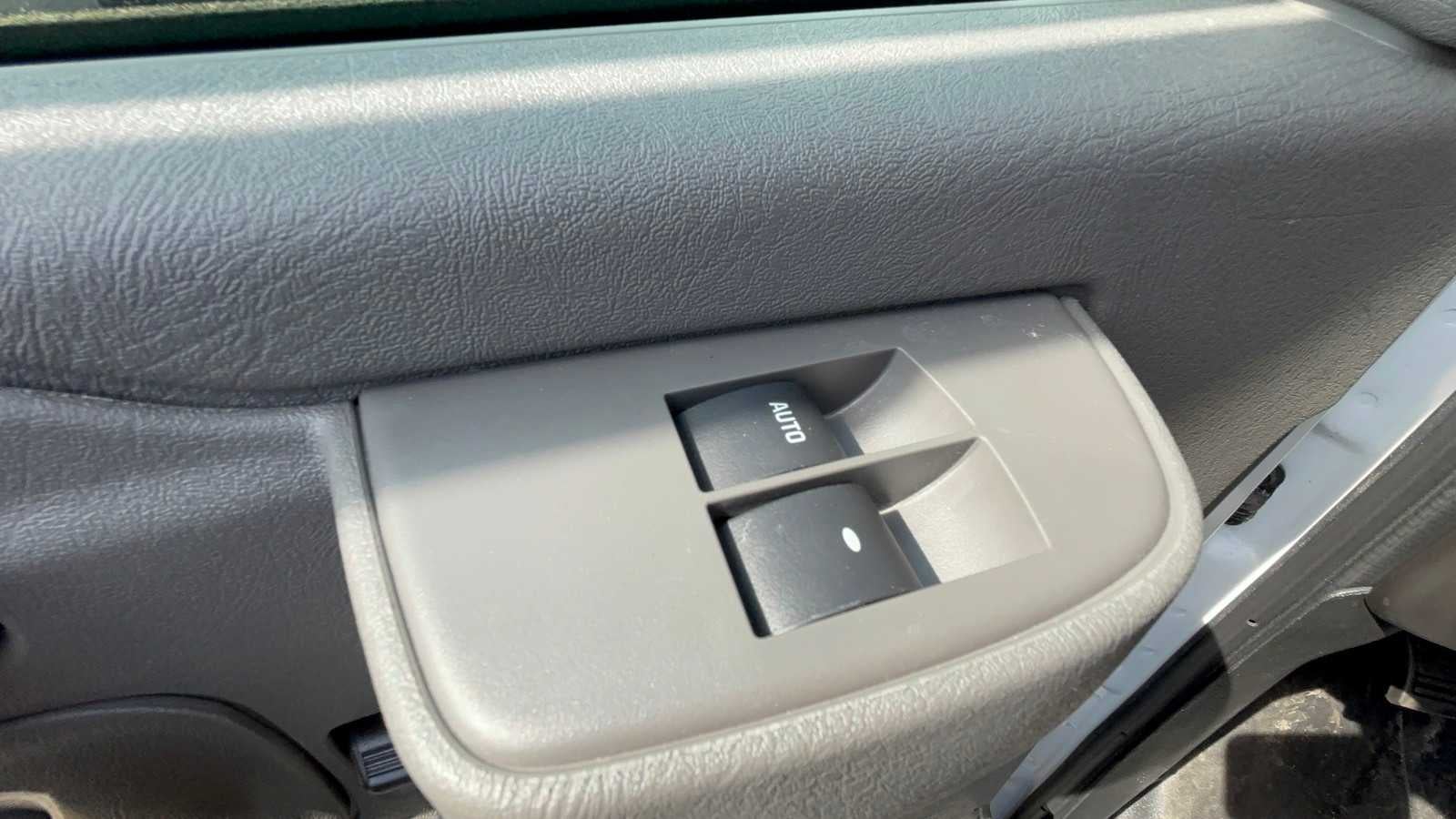 2024 Chevrolet Express Cutaway 3500 Base