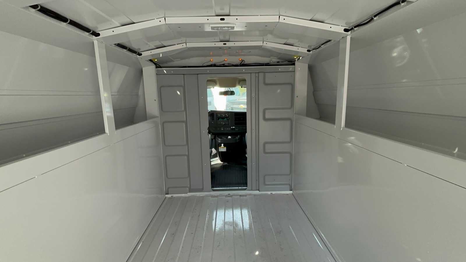2024 Chevrolet Express Cutaway 3500 Base