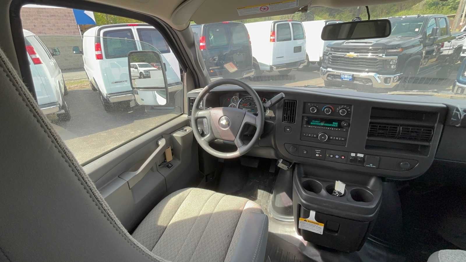 2024 Chevrolet Express Cutaway 3500 Base