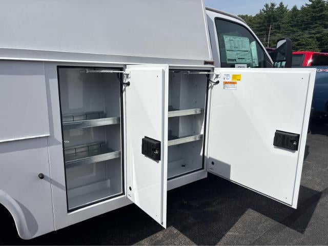 2024 Chevrolet Express Cutaway 3500 Base