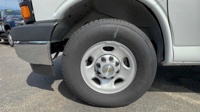 2024 Chevrolet Express Cutaway 3500 Base