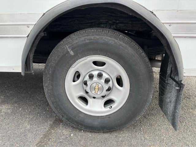 2025 Chevrolet Express Cutaway 3500 Base