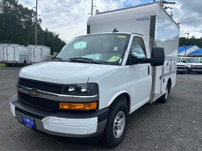 2025 Chevrolet Express Cutaway 3500 Base