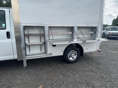 2025 Chevrolet Express Cutaway 3500 Base
