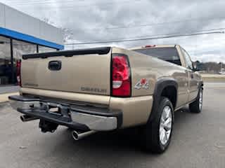 2005 Chevrolet Silverado 1500 LS