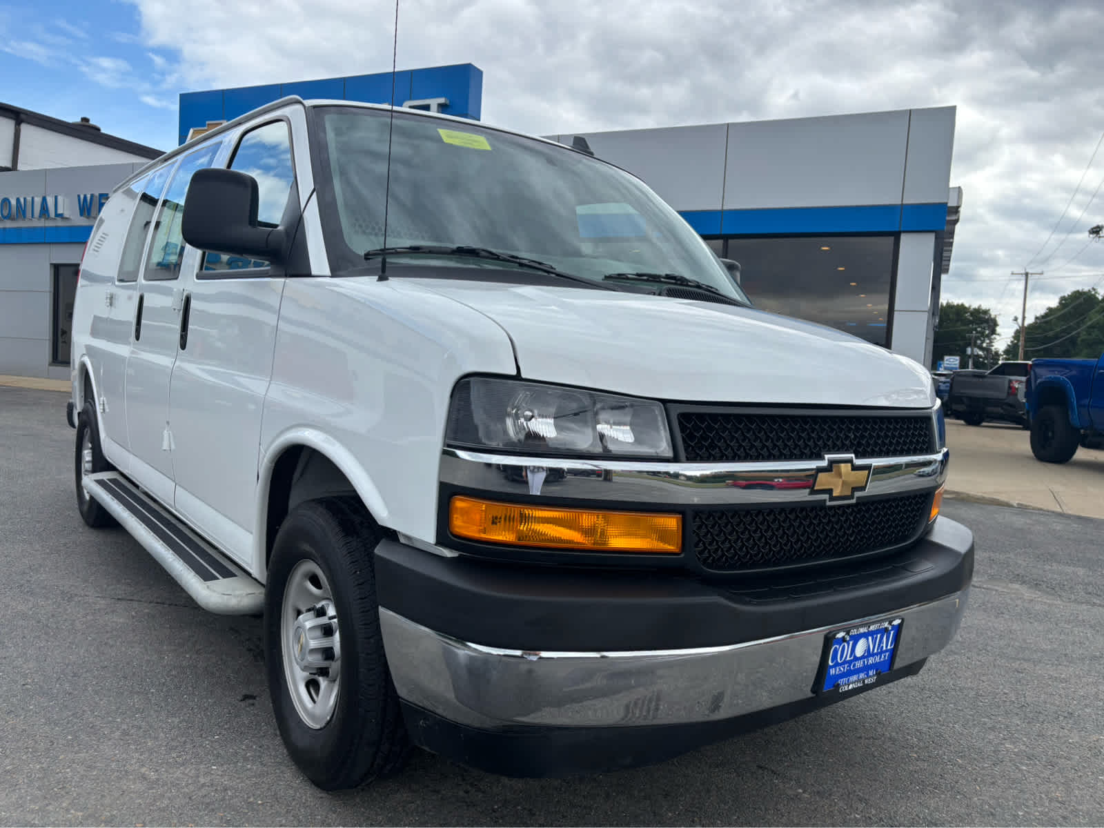 2025 Chevrolet Express Cargo Base