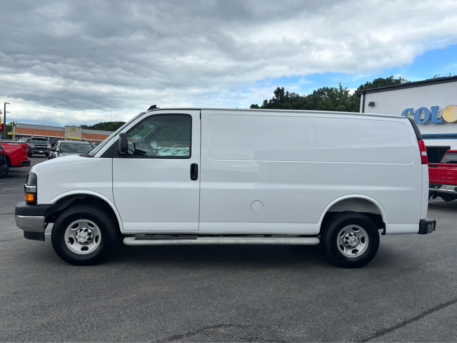 2025 Chevrolet Express Cargo Base