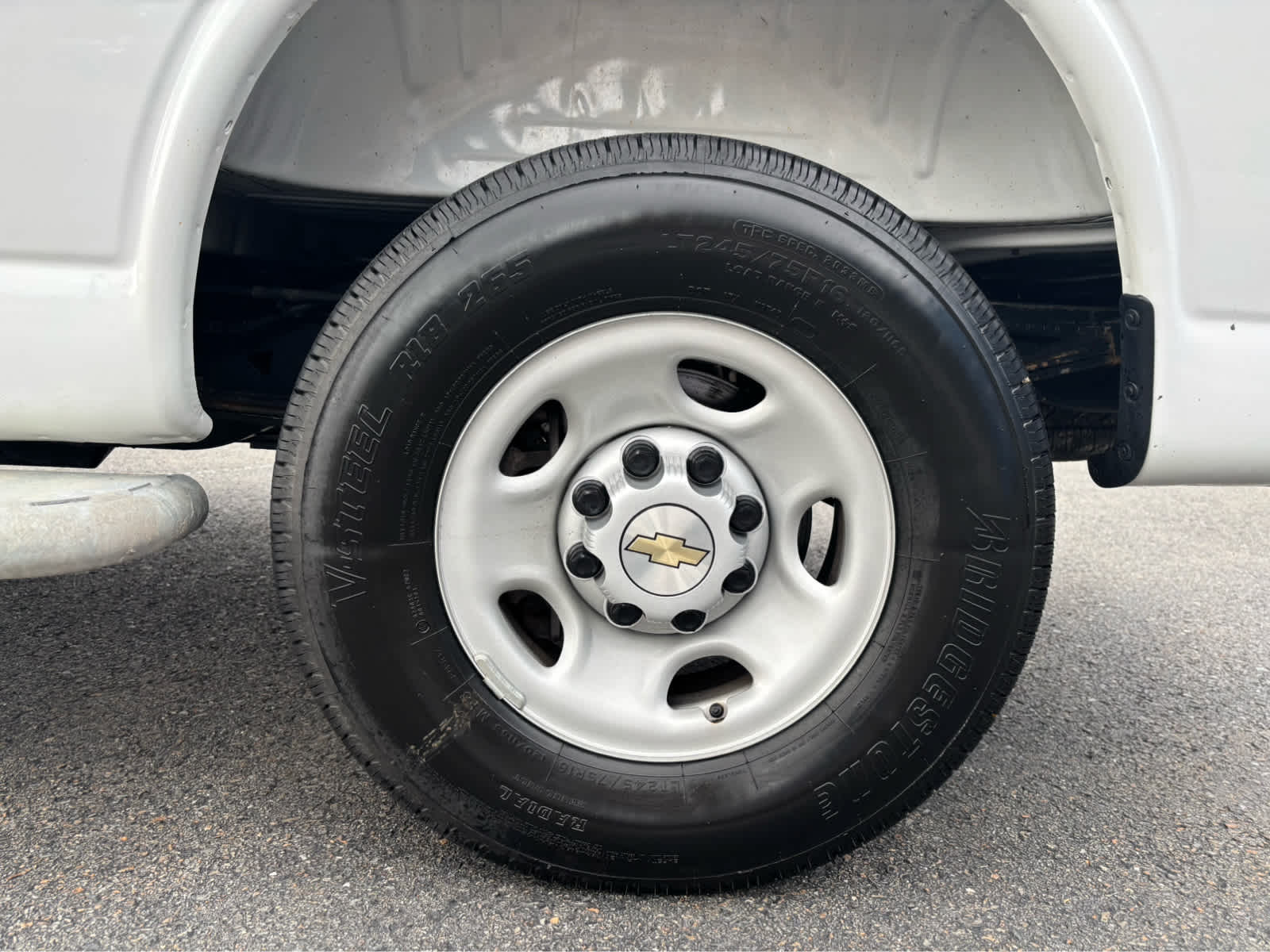 2025 Chevrolet Express Cargo Base