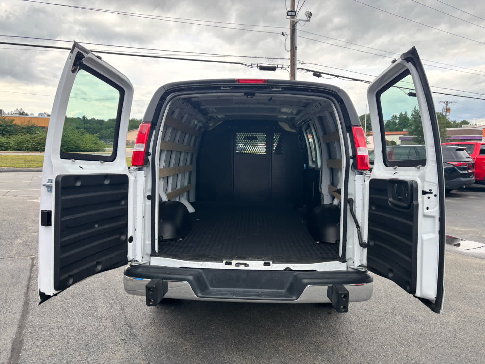2025 Chevrolet Express Cargo Base