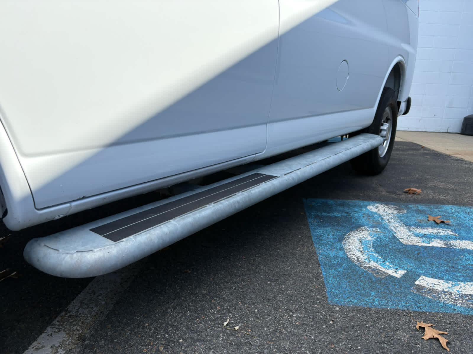 2025 Chevrolet Express Cargo Base