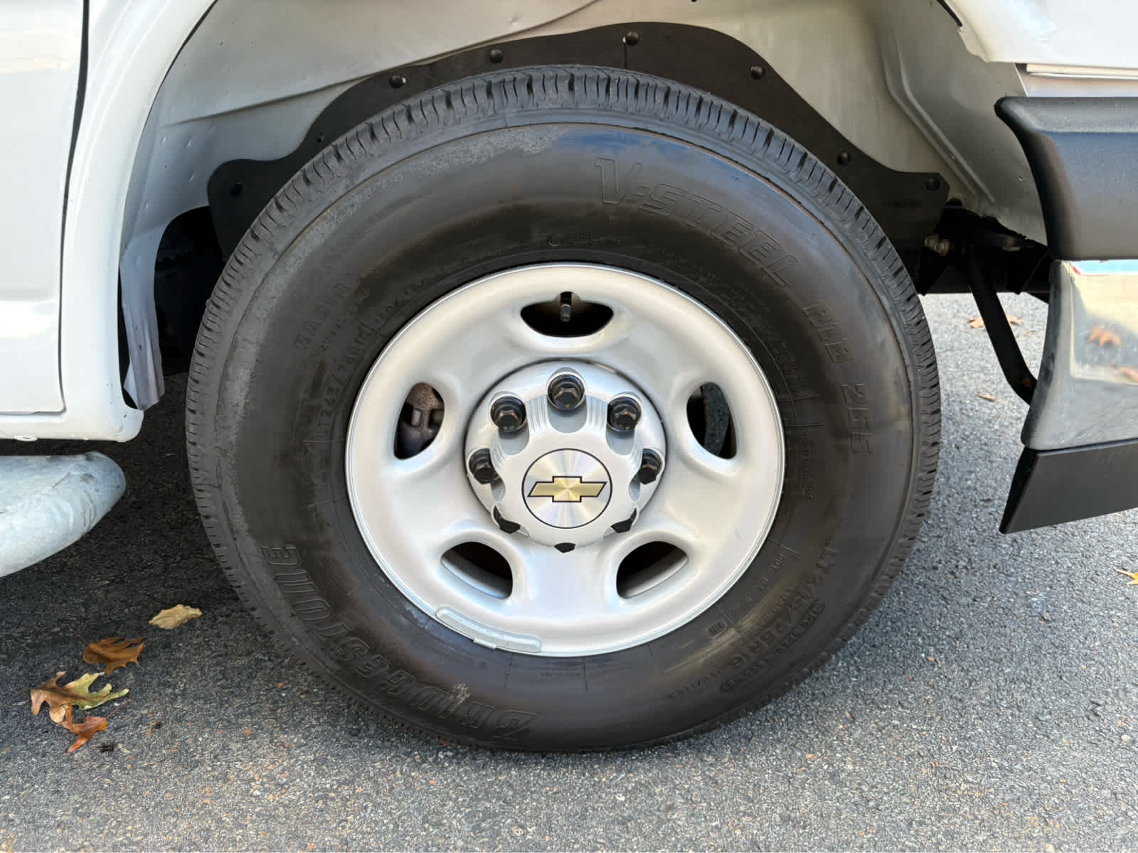 2025 Chevrolet Express Cargo Base