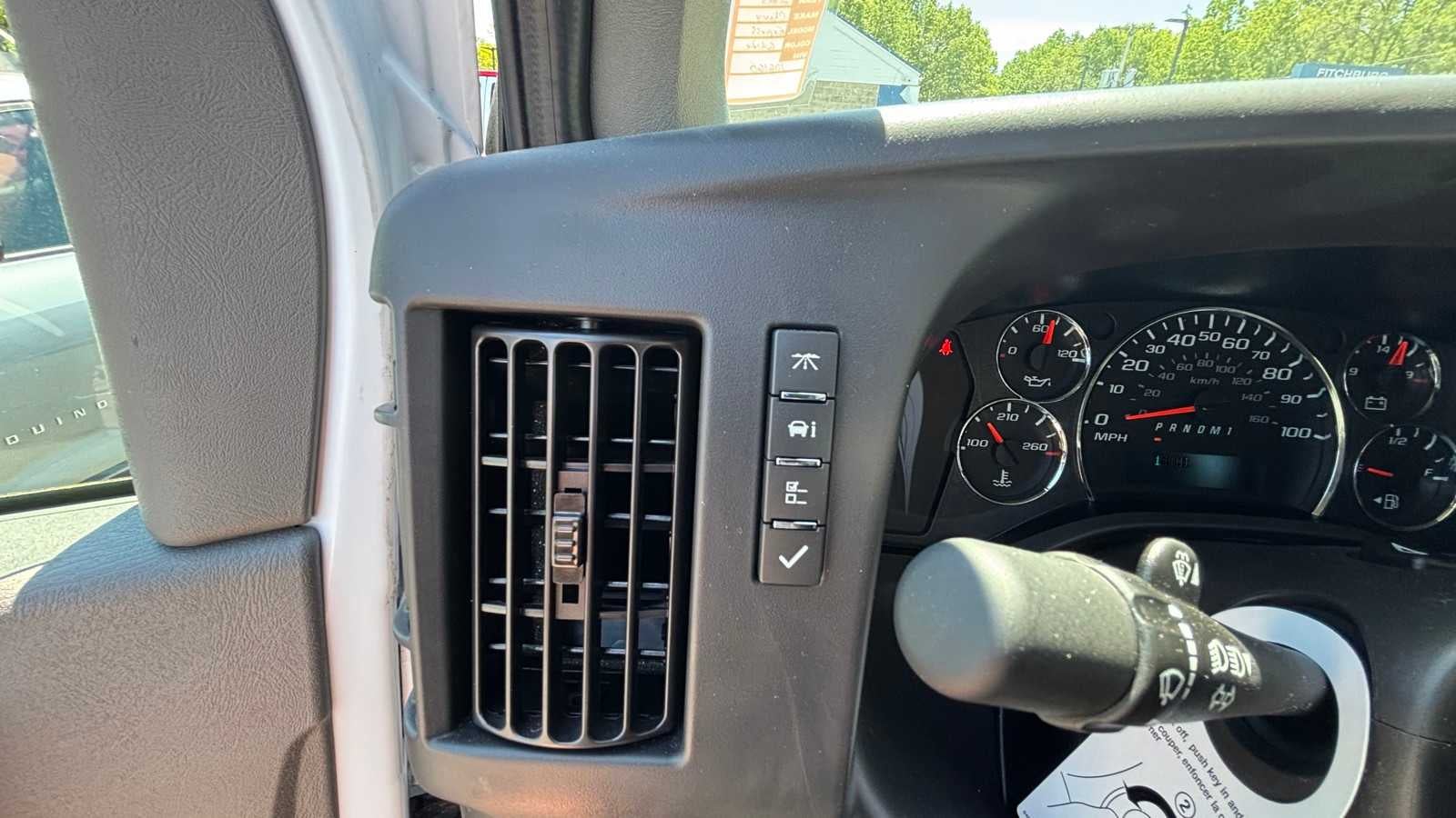 2025 Chevrolet Express Cargo Base