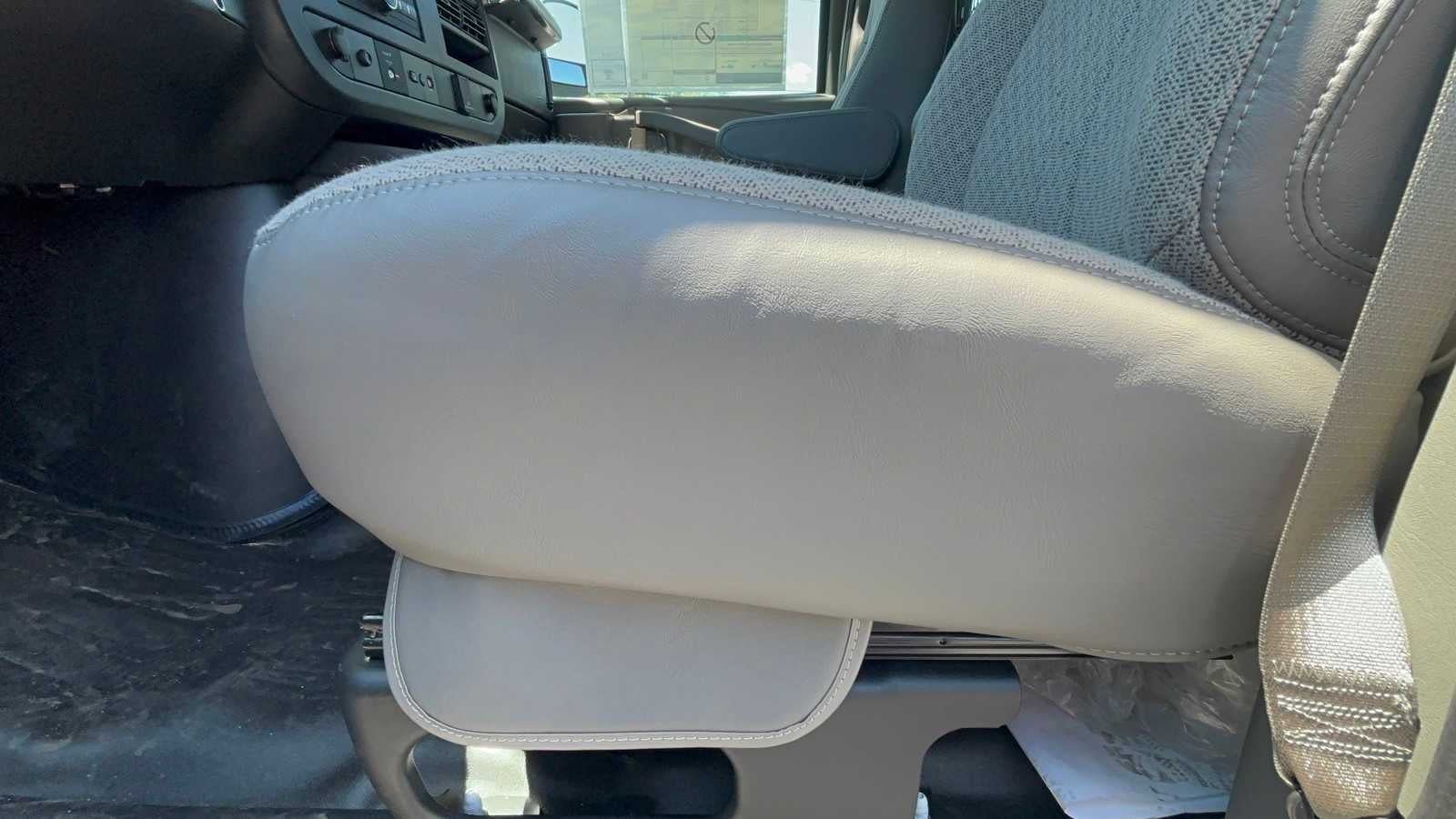 2025 Chevrolet Express Cargo Base