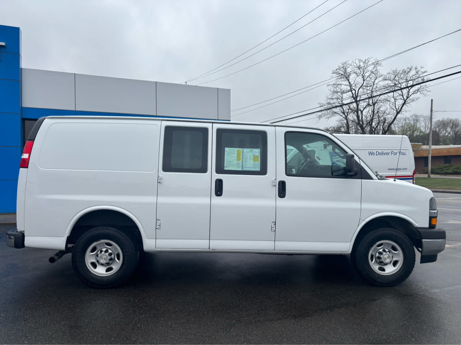 2022 Chevrolet Express Cargo 2500 Base