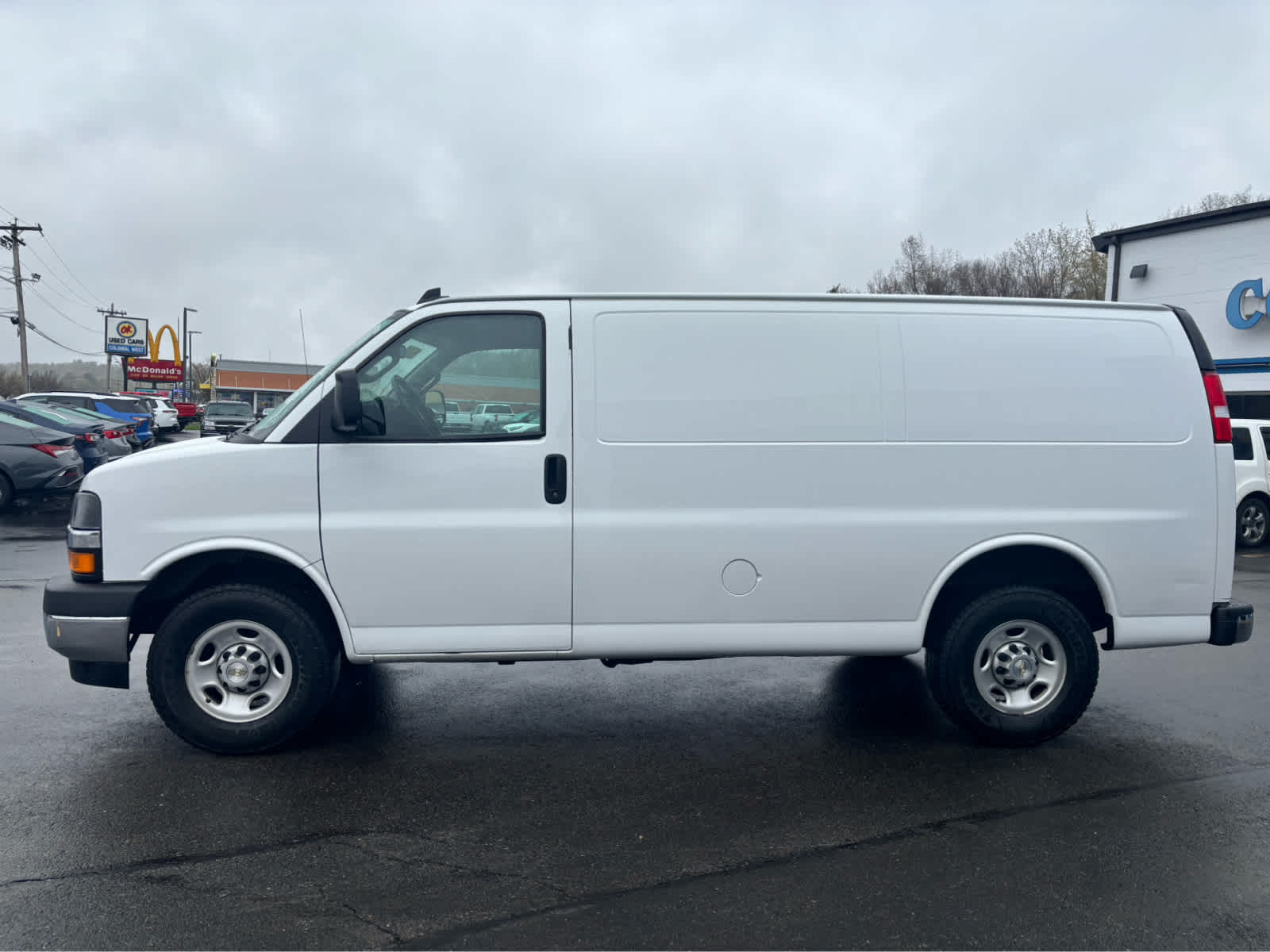 2022 Chevrolet Express Cargo 2500 Base