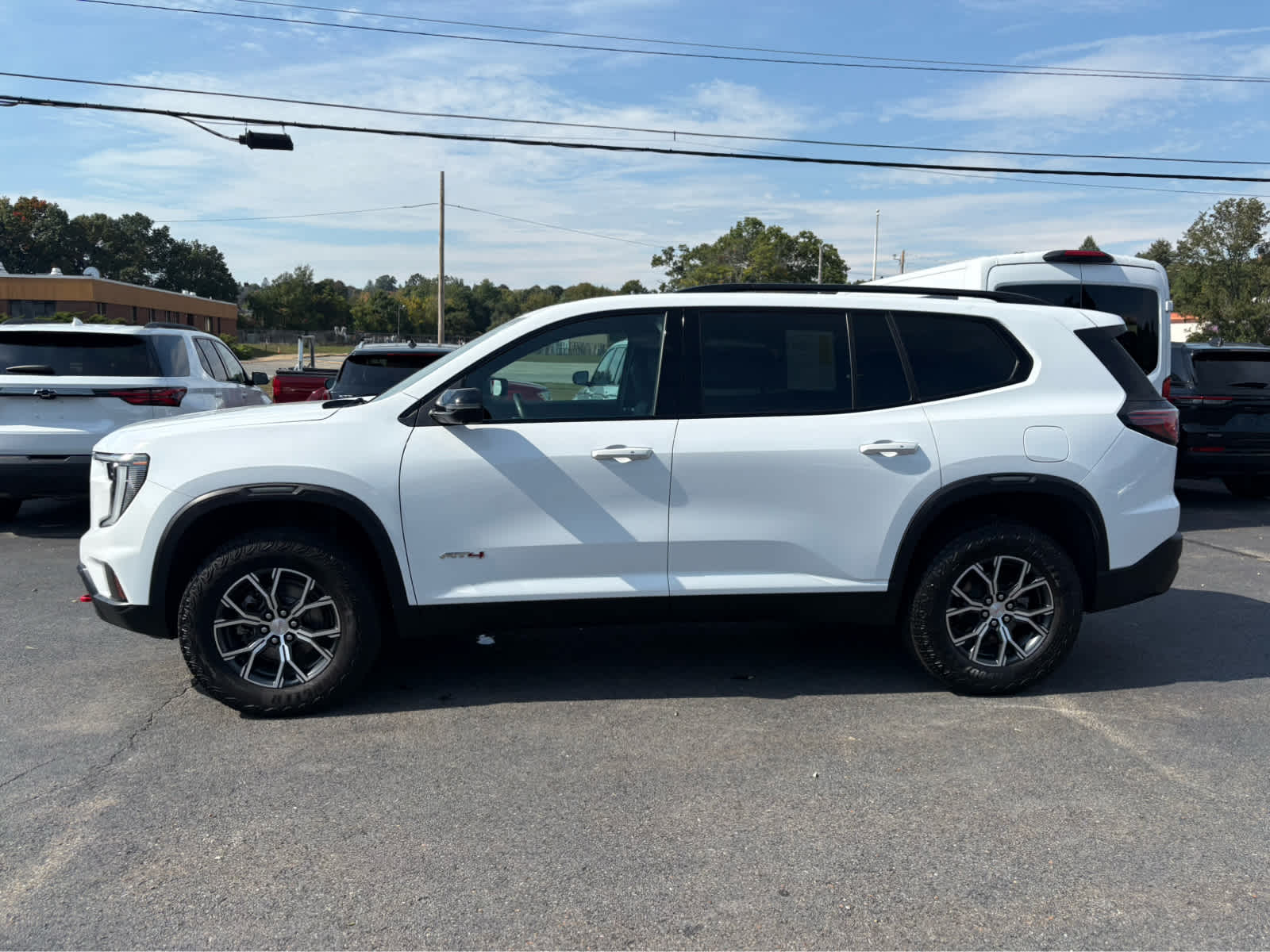 2024 GMC Acadia AT4