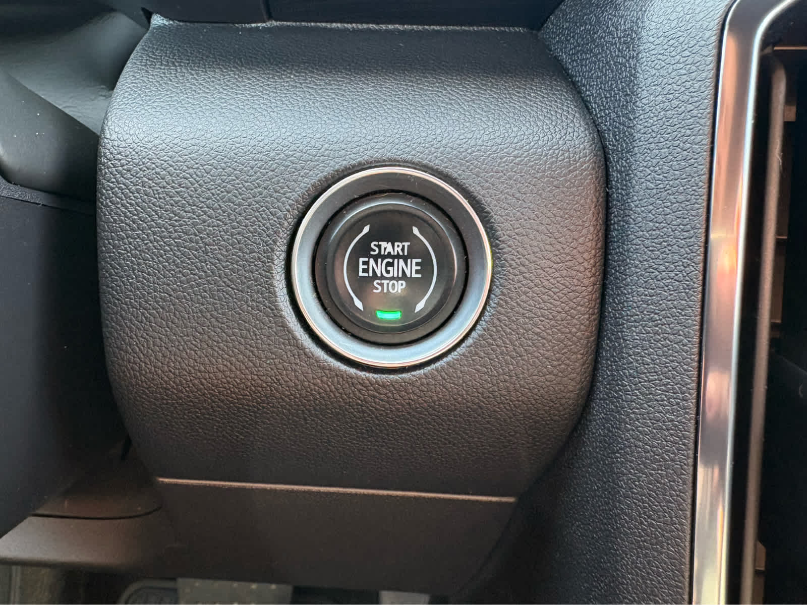 2024 GMC Acadia AT4