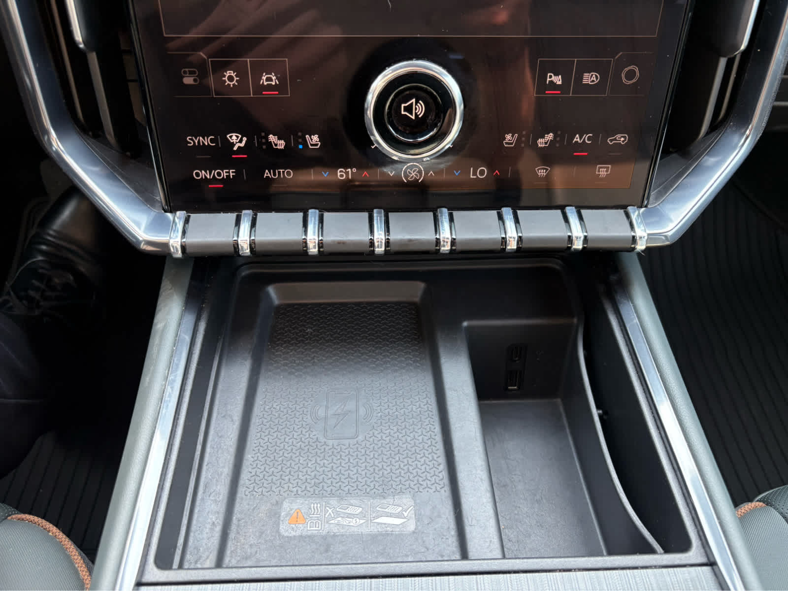 2024 GMC Acadia AT4