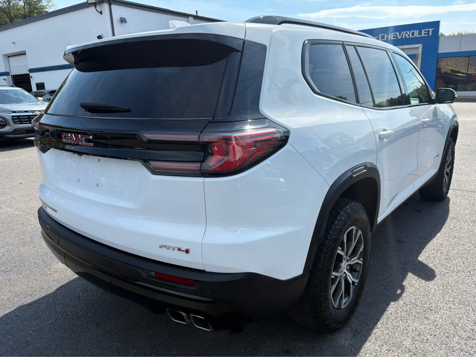 2024 GMC Acadia AT4