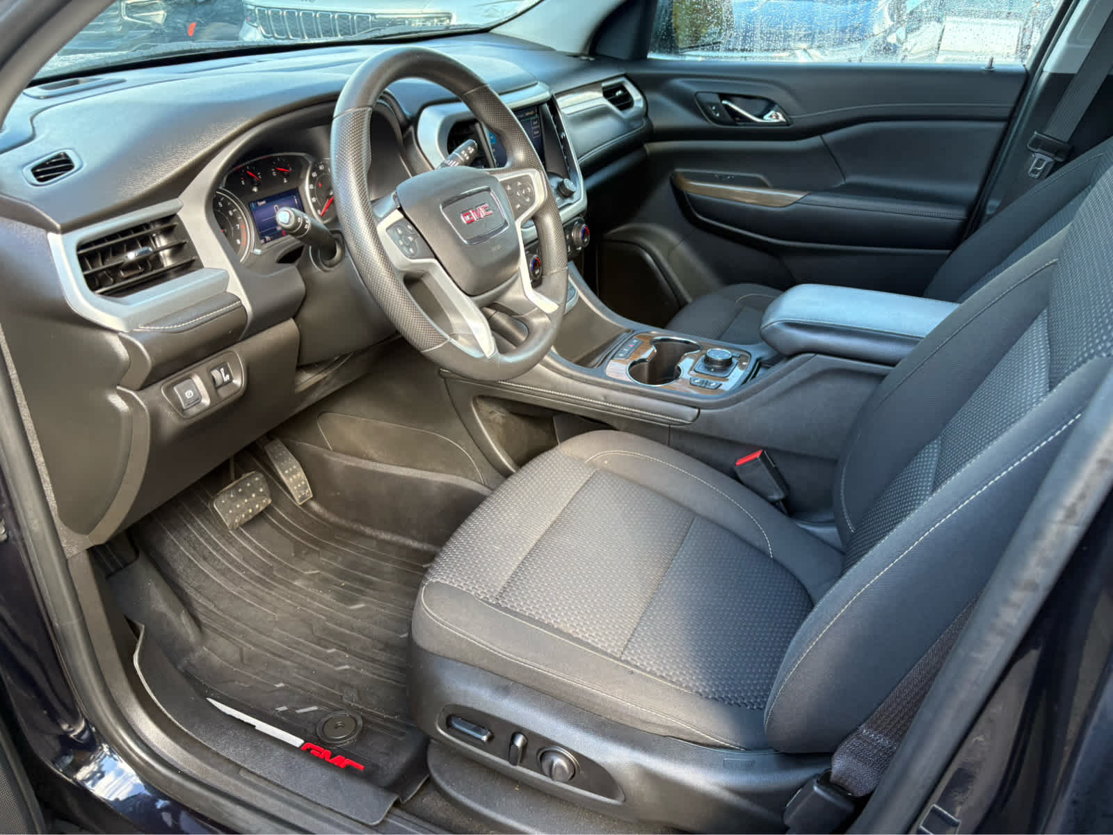 2021 GMC Acadia Base