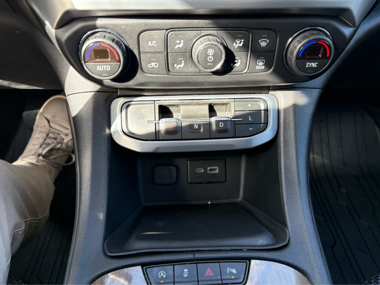 2021 GMC Acadia Base