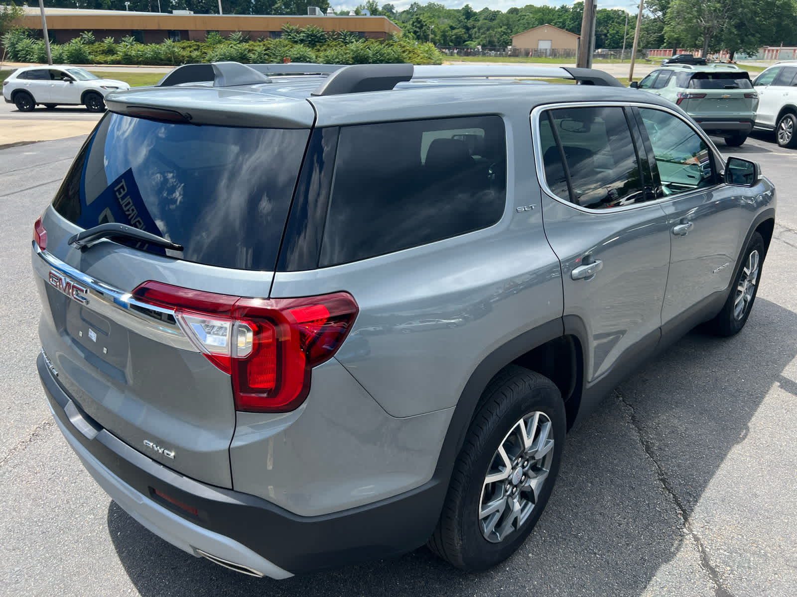 2023 GMC Acadia SLT